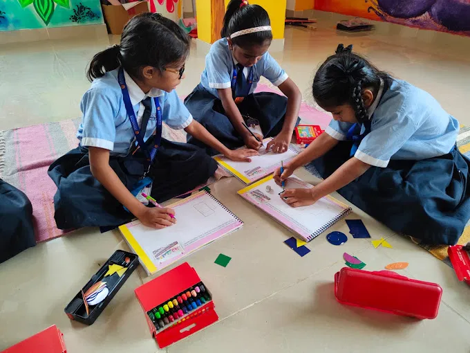 Primary students doing craft activity at Innovative School of Excellence, one of the best primary schools in Horamavu
